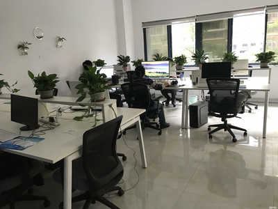 南京左支右商務(wù)信息咨詢(xún)